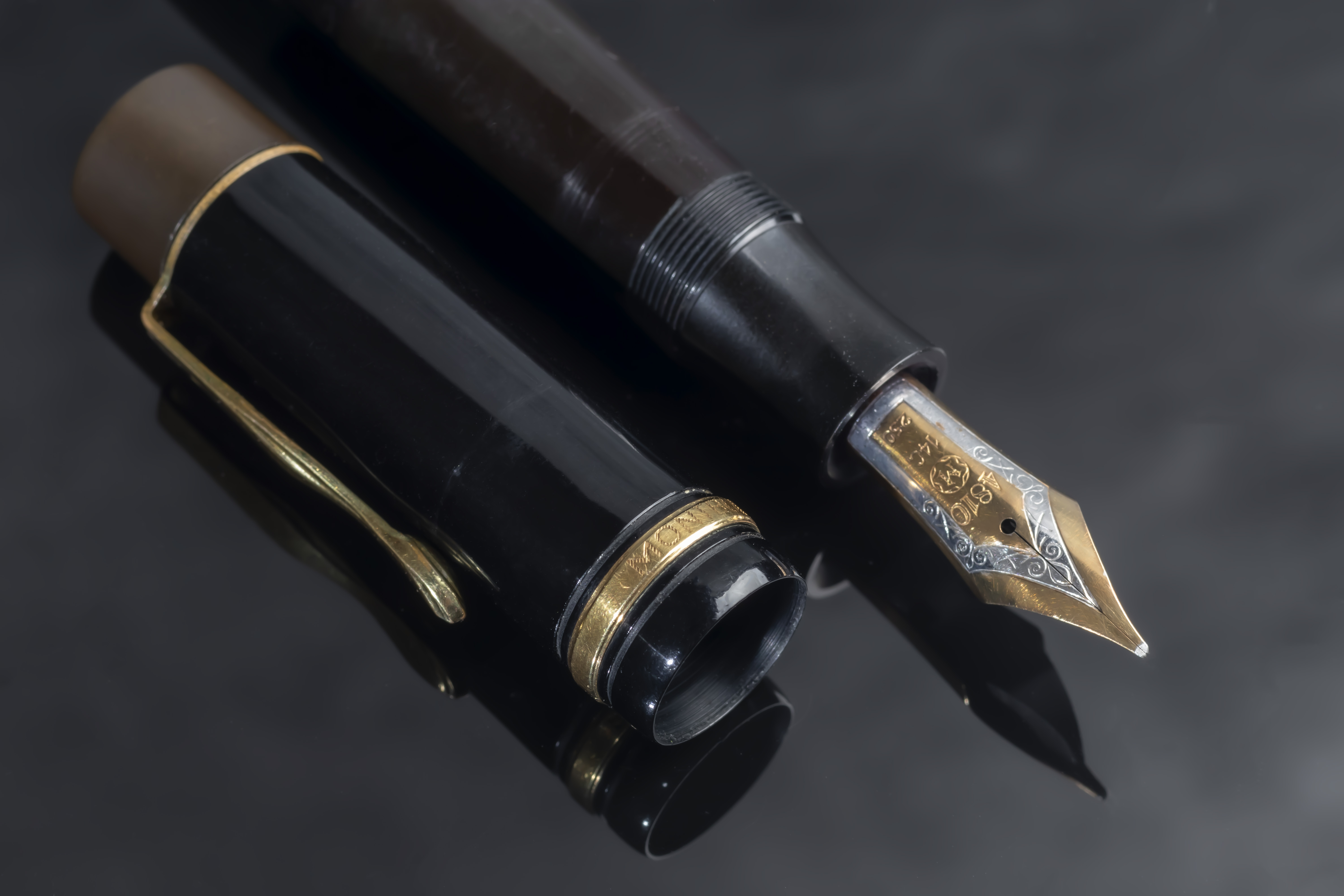 Коллекционная ручка 5